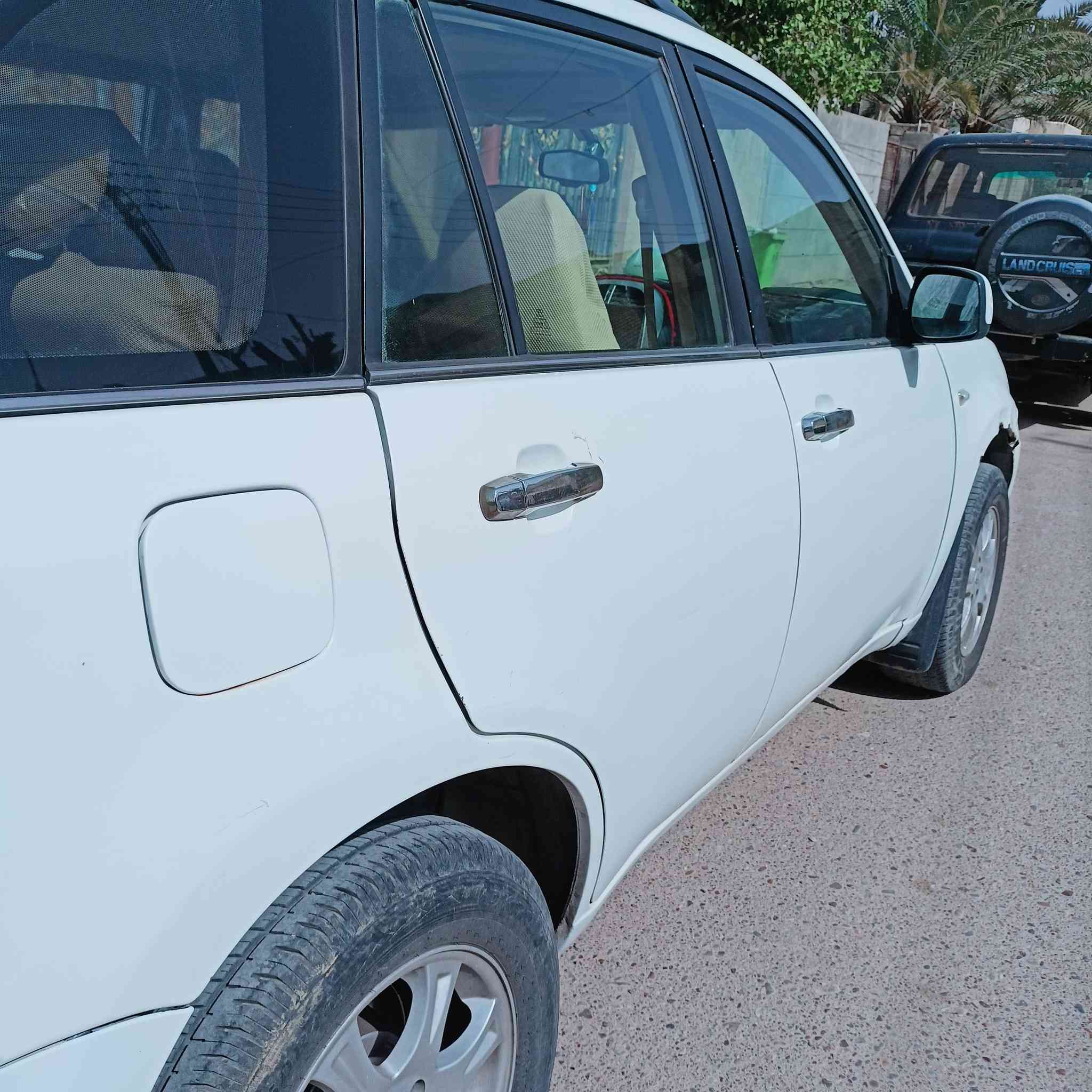 السلام عليكم تيكو للبيع 2014
السياره نضيفه 

كير ميكانيك 
تحكمات ستيرن 

شاشه 

تايرات جدد 

الرقم واسط 

كير مكفول مكينه مجفته مره وحده 

السعر 70 ورقه وبيها مجال 

مكاني بغداد المحموديه 

للاستفسار 

***********
