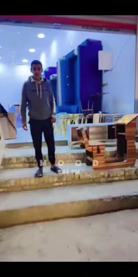 ديوان • ضد السوائل • عرض خاص