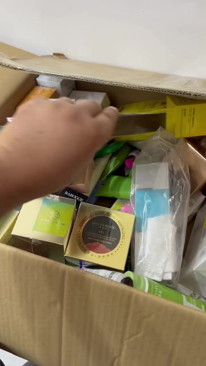 كارتون عناية ماركات اصلي اكثر من 70 قطعة ،،، متوفر توصيل 🚚 لكل العراق أو زورونا في موقعنا بغداد / الخطيب الزراعي / شارع الشركة والسعر 🔥🔥 مناسب 🔥🔥 راسلونا 🤗


**إذا كنت صاحب هذا الإعلان وتريد حذفه لأي سبب، رجاءا أرسل رسالة إلى الدعم الفني**