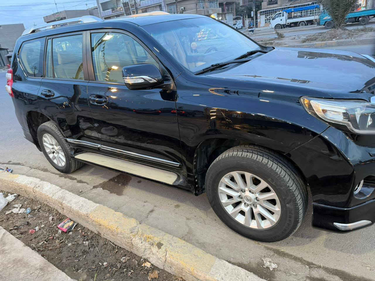 من رخصت الادمن برادو VXموديل17 كويتي فول مواصفات اعله غئه كشن جلد كشنات كهرباء حته كشنات الخلفيه كهرباء فول الخير بيهه صبغ جاملغ خلفي وبيهه ملاحضات كلير بصيطه كير محرك شواصي لغود كله كفاله والسعر 300وبيهه مجال وترهم مراوس عالي ناصي مبهم مكاني بغداد البلديات ***********
