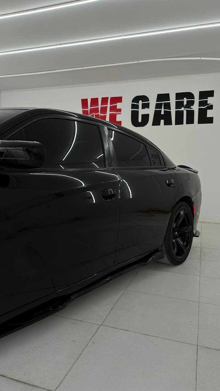 السلام عليكم
دوج جارجر مديل 2019 SXT
6 سلندر ماشيه 80 الف مو ميل 
مواصفات
 شاشه جبيرة كامرة حساسات
كشنات كهرباء لايتات متغير 
تبريد تدفئه وباقي المواصفات المعروفه 
كير مكينه كفاله حداديه جديدة 
سيارة جديدة وما متعوبه استعمال خاص 
حادث السيارة بصور موضح جاملغ خلفي بس الباقي كفاله 
سيارة تريد تحويل تريد وكاله بلي يعجبك 
تجي وتشوف وتدلل سيارة خير من الله 
سعرها 215 وبيهة مجال مكاني النجف الاشرف 
***********
