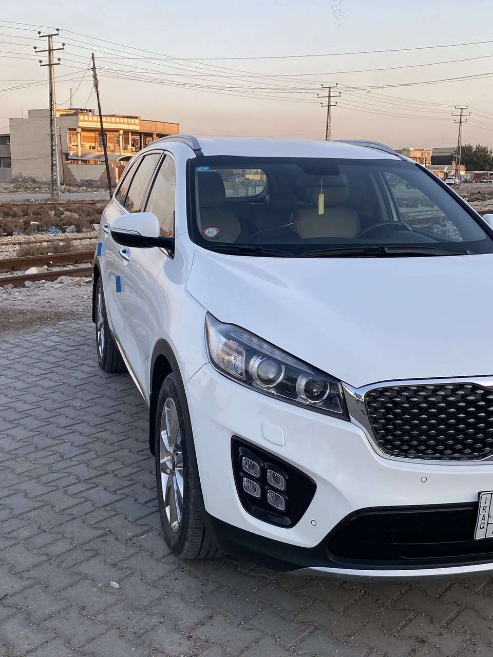 ياالله 
سلام عليكم 
سورنتو 2018 بغداد خليجي كلشي موضح بالسونار موجود بالمنشور
سعرها             220 وبيه مجال للشراي خير من الله 
للستفسار اكثر اتصل.     ***********
                                    ***********
مواصفاتها معروفه 
بصمه تشغيل وبصمه ابواب 
6 سلندر بدون رواجز على الشركه برغي ما مفتوح بيه 
7راكب 
3قطع تبريد 
زراك لايت 
مري شفط 
كراسي 2 كهرباء
كراسي جلد 
ماشيه 151 حقيقي 
صدر خلفي امامي تخم تاير 
سياره جديده تطلع بيه جديده 
مكان السياره بغداد المحموديه
