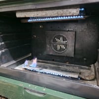 للبيع الطباخ ب 125الف الميز ب 30الف 07735102019