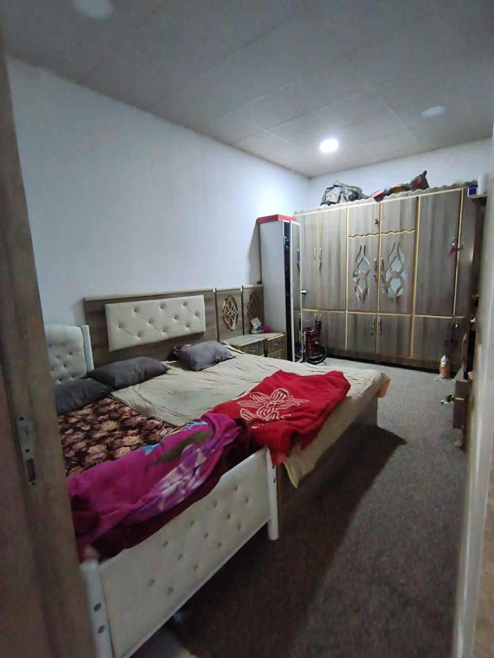 بيت ١٠٠متر طابقين.
كركوك كرامة 
قريب من مستوصف و مدرسة و مستشفي آزادي
طابق ثاني هيكل 
***********
***********
