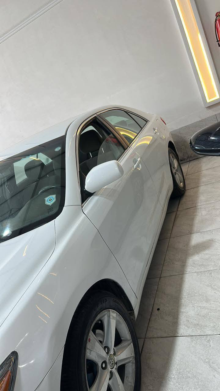 كامري 2011 بيه مكانين بارد وشبر صبغ بالدوسه والباقي مكفو عنواني كركوك ***********
