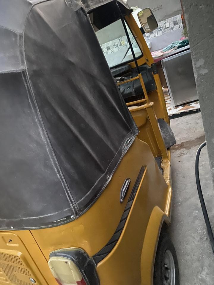 السلام عليكم تكتك تي في اس ٢٠للبيع رقم نكليزي وسنويه بغداد بيهه صفحه معجون ابيعلك مصبوغ عام تكتك مكينه من تنقيص والتبخير كهربائيات كامله باتري تايرات كلجات صلايب ودوشمه كل جديد تكتك كبل للشارع مكاني بغداد المحموديه 
 ***********
السعر ٤٥٠٠وبيهه مجال
