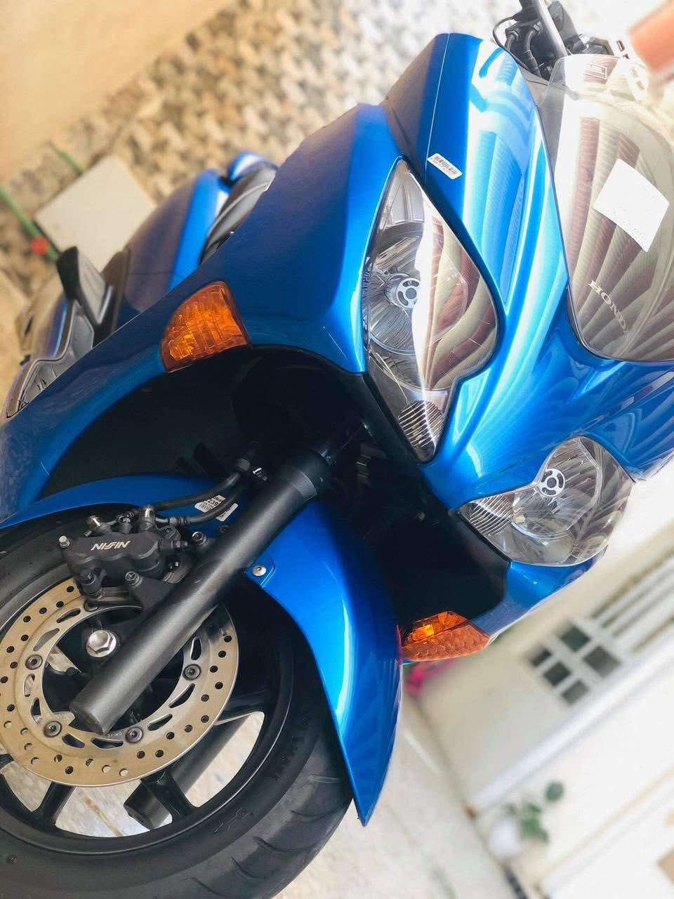 اللهم صلي على محمد وآل محمد
فورزه 010 اس سفن كفاله عامه منضومة زنون يابانيه اصليه تجوه ناصيه باتري جديد زوج تاير جديد دسكات امامي وخلفي جديد لون جويتي   دراجه كفاله محرك وكير وكهربائيات ومن صبغ 

نقصه فقط دوشمه كشن

مكاني سماوه قضاء رميثه

الشراي يتصل وبي خير ويدلل 

واتساب ‭ 0776 071 0104‬
