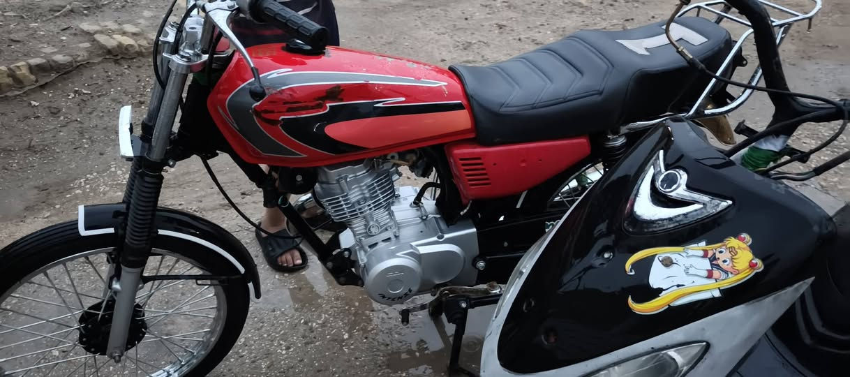 سلام عليكم ورحمة الله وبركاتة شباب دراجات اثنين للبيع اربعه كير وماكس بسعر كلش حلو اثنيناتهن ينباعن سوا يريد يجي خاص ***********0/////‏‪***********‬‏ وتساب بس بل اثير
