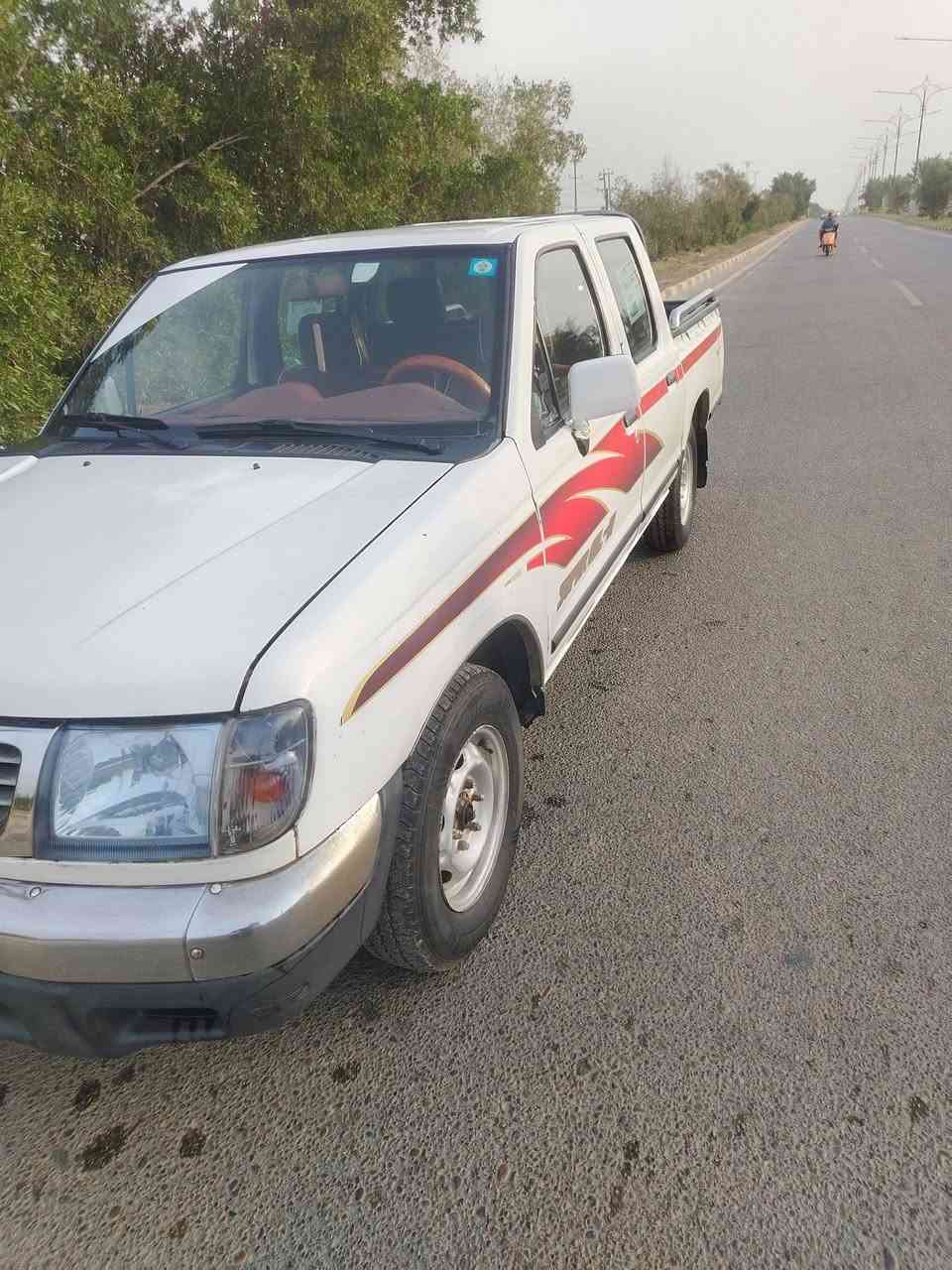 السلام عليكم سياره نيسان ياباني اموتماتيك بلاد يعني مو تحوير أصلها اموتماتيك لاتبخير ولاتنقيص دواخل مارونيه باب طين الجام كهربائي موديل  ٢٠٠٣ سنويه مجدد لل ٢٠٣٠  بسمي رقم أنكليزي لاتجيه ولاضربه لاصبغ قطعه كامله بيها رشات بسيطه كلش تواير جدد حداديه جديده  دواخل دوشمه باتري جديد شاشه كله جديد كهربايات كله جديدة وشغاله سياره جاهزه  رقمها نجف مشروع وطني تتحول باي محافظه العنوان ميسان سعرها ٨٥  وبيها مجال قليل رقم الهاتف  ***********
