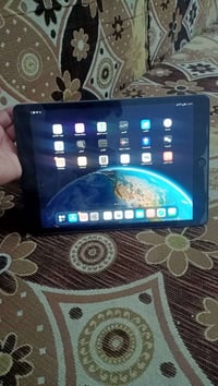 ايباد ٩ • ٦٤ جيجا • بطارية ٩٩٪