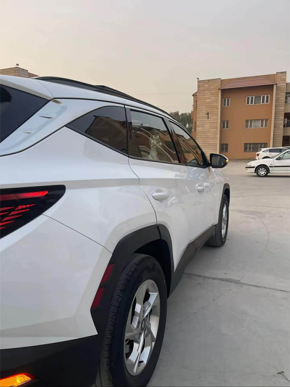 توسان للون ابيض صدفي   
اقره التفاصيل قبل لا تتصل موديل 2022  وارد امريكي

رقم اربيل  دخول جديد باسمي السنويه تريد وكاله تريد تحويل فول مواصفات 1/1

ماشيه 20 الف 
صبغ بنيد وجملغين تبديل بدون دواخل وبدون شاصي بشرط 
وبيها رصعات ما مصلحها عايفها على وضعها بالتكمه اليمنه واليسار شي بسيط 
ايرباك ستيرن وبرده وسستمات وبيها PDR 
حافة الباب وشبر بالجاملغ الخلفي ما مبين اصلاً  والجملغات البلادي عندي موجوده بالبيت بدون صبغ بيهن بس كم رصعه   

مواصفات ( H TRAC )مكينه 2500 
حجر البيئه  مملعوب بيه بدون اي ضرر داخلي  

2500 مكينه

بانراما 

كشنات جلد كهرباء

تدفئه كشنات + تدفئه ستيرن 

شحن مبايل واير ليس

فور ويل 4x4 

رادار امامي خلفي جانبي

اشاير مري 

نقاط عمياء 

سونار خلفي 

مانع تصادم امامي خلفي

شاشة مع كامرا خلفيه دواره

اوتو هولد + اطفاء ذاتي

انضمة قيادة درايف مود 

مانع انزلاق 

بصمة تشغيل

البوب بصمة

تشغيل عن بعد 

سايد بريك بصمة

شاشة اعطال 

تبريد قطعتين  تحكم لمس 

مناخذ شحن خلفيه امامية

بك بلايت لد 

لد امامي نهاري

لايت زينون عالي ناصي  ثلجي

البجم كله لد 

فولمواصفات ١/١ 

السعر ١٧٨     ورقة قفل ففل 

*********** أتصال بغداد, العراق
