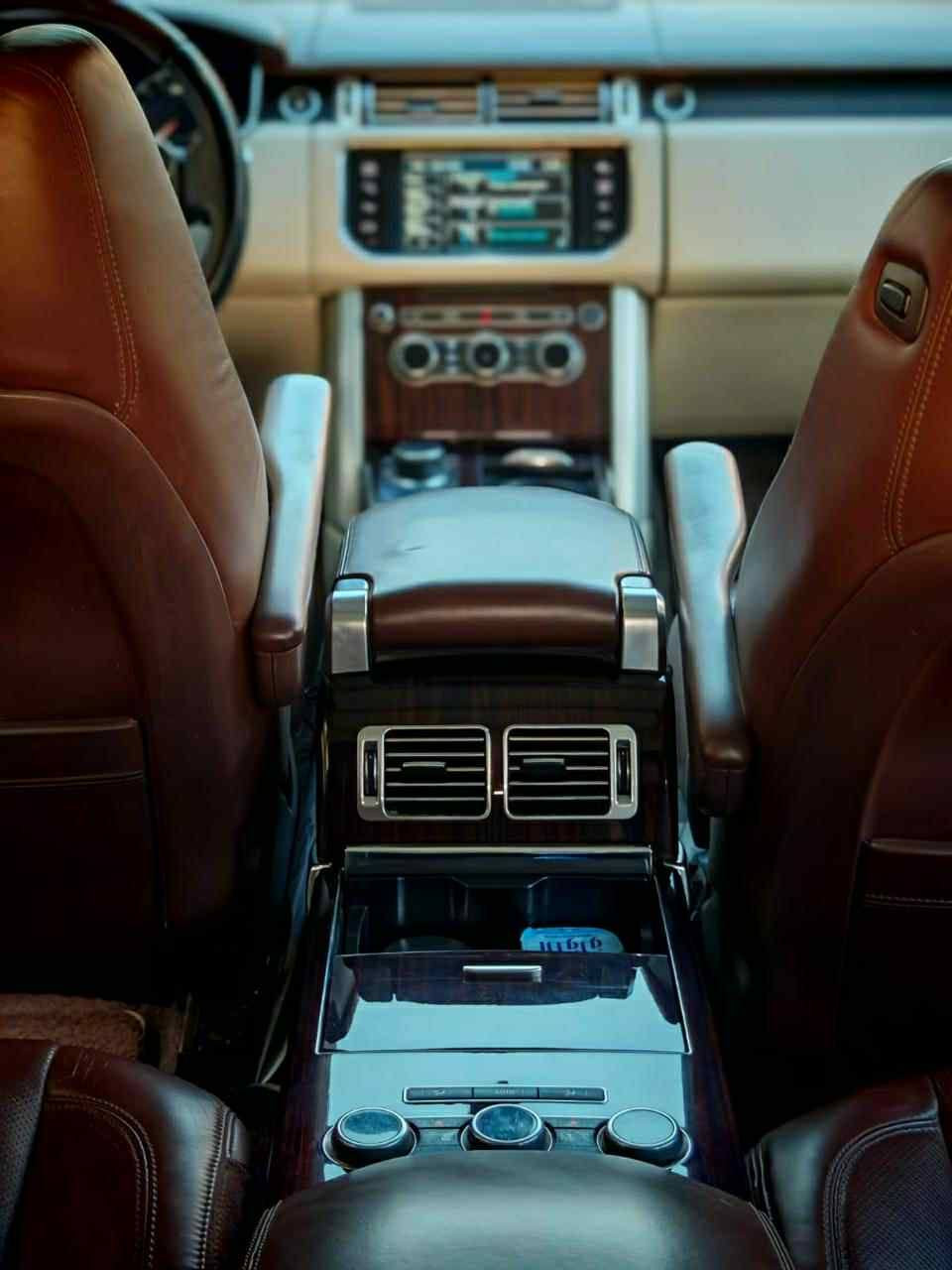 السلام عليكم من رحصت الئدمن المحترم رانج روفر ڤوج 2013 جديده جديده بحالت الوكاله ماشيه 68  سعرها 31500 واحدوتلاثين ألف ونص/ عتراف مباشر رقم بغداد انجليزي  كت دعاميات از بي السيارة فول الفول مواصفاتها وجنايتها يعرفوها السيارة صفر عطل كفاله بدون صبغ مكينه 8س كبر ومكينه خير من الله حداديه خير من الله عل شركه تخم تاير جديد مكاني كربلاء للأستفسار الأتصال على الرقم ***********
