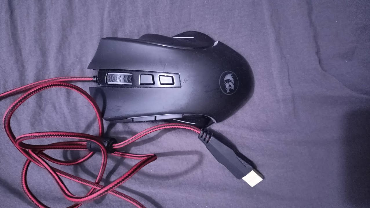 ماوس رد دراكون
DPI 7200
مستخدن سعر 15 الف


**إذا كنت صاحب هذا الإعلان وتريد حذفه لأي سبب، رجاءا أرسل رسالة إلى الدعم الفني**