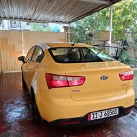 كيا ريو موديل 2012 أمريكي حادث فقط قبق صندوق فقط لا غير باقي السيارة ل...