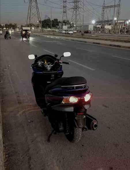 سلام عليكم شباب 
فورزة 010 
دراجة نكرة سلف وصافية ونضيفة 
كلشي بيها جديد مال جناي يعني 
قايش جديد 
سلف جديد 
فيتبم جديد 
جويتر جديد 
باتري جديد 
فلتر دهن جديد 
بانزين كله محسن 
ماي راديتر اخضر بلادي (يعني الراديتر نضيف ومابي اي انسداد بعز الحرارة ما توصل النص) 
كير شغال سبورت وعادي 
الدراجة عيبها الوحيد الكفرات شوية يرادلها ترتيب يعني نضافة كفراتها 70% 
بصمة وحدة و مفتاح طوارئ 
الاصوليات كاملة 
منفيس موجود و وصل كمركي موجود يعني الدراجة مكمركة اخذها ورقمها 
السعر مليون و 650 الف 
ارجوك لا تخابرني وتكلي شبيها مابيها شرحتلك كلشي وكتلك عيبها الوحيد كفراتها يرادلها ترتيب 
رقمي *********** موجود واتساب
