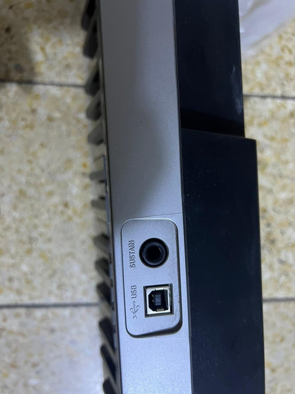 السلام عليكم
اورغ كاسيو اخو الجديد مستخدم كم مرة فقط هو والمحولة والسستين جديدات
التواصل خاص او واتس اب للسعر
***********
مكان / حي الجامعة بغداد
التوصيل فقط للكرخ متوفر
