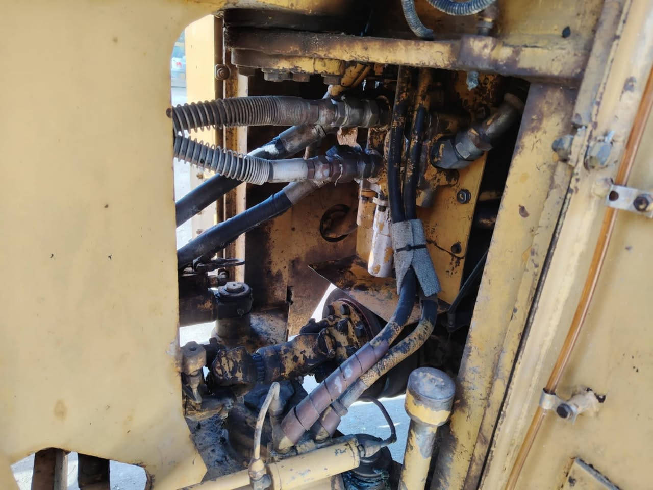 السلام عليكم ورحمه الله وبركاته
كاوسكي حجم 60 دخول جديد لعراق وارد اليابان
محرك ازوزه 6 سلندر كير ميكانيكي تخم تاير
مكينه جاهزه لعمل مكانه بل نجف الشراي يتصل عل رقم
***********
