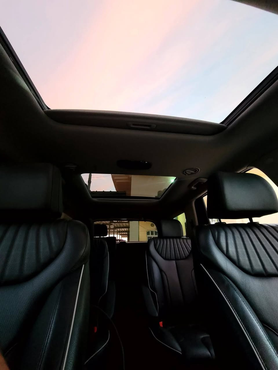 السلام عليكم
***********
***********
للبيع هونداي بلاسايد دخول جديد
سعر 340  ترهم معارضه
تسجيل( 2025) موديل(2023) #بمواصفات_مميزة كلكرافيك
#مكفول  عد بوند بي صبغ قليل
محرك : V6 3800 cc بنزين ماشيه10000ميل
مكان السياره موصل جانب الايسر
#المواصفات : رقم 1 فئة  تبريد وتسخين مقاعد اماميه . تبريد وتسخين مقاعد خلفية . تدفئة مقود . تبريد وتسخين مصابيح اماميه . تبريد وتسخين مصاببح خلفية . كشنات ملكي خلفي للتحكم بجميع انظمة السيارة الترفيهية . نظام صوتي متطور على سنادات الرأس الخلفية منفصلة . بانوراما مع سلايت كهربائية . مقاعد كهربائية اماميه وخلفية . شاشة معلومات رئيسية قياس 10.5" بوصه . وشاشة تابلو الساعات بقياس 7" بوصات . فرش جلد . إنارة LED اماميه وخلفية . كميرات 360° . ويل كروم قياس 20" . أنظمة قيادة متعدده . تبديل سرعات خلف المقود . 12 وسادة هوائية . نظام صوتي متطور نوع KRELL . صندوق خلفي كهربائي . مكيف ديجيتال . مانع إنزلاق . مرايا طي . نظام غسيل إضاءة امامية . شواحن لاسلكية خلفية واماميه . نظام الدفع الرباعي المُلائم . مكيف خلفي ديجيتال . تحديد مسار . دوران عن بُعد .
___ بعد هواي موصفات السياره باسمنا تحويل بنفس يوم
