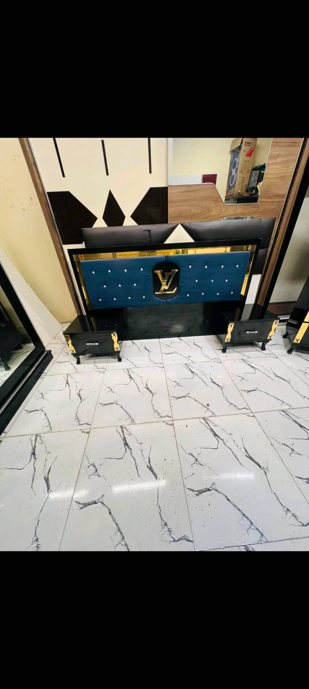 ٥ قطع اخت جديد نضيفة حيييل 