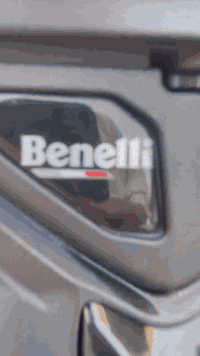 سلام عليكم بنلي للبيع مكفوله كفاله عامه مرقم لوحات وسنويه كامله بدون غرامات دراجه جديده مكينه ناعمه تايرات نقشه وحده  كامله كهربايات وبريكات وكشي كامل المكان بغداد الشعب السعر 23 وبيهه مجال الرقم*********** 👋
