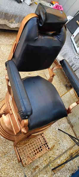 كراسي حلاقة 2 للبيع بيلمود سعر الزوج 500 مكاني حي البلديات
***********
