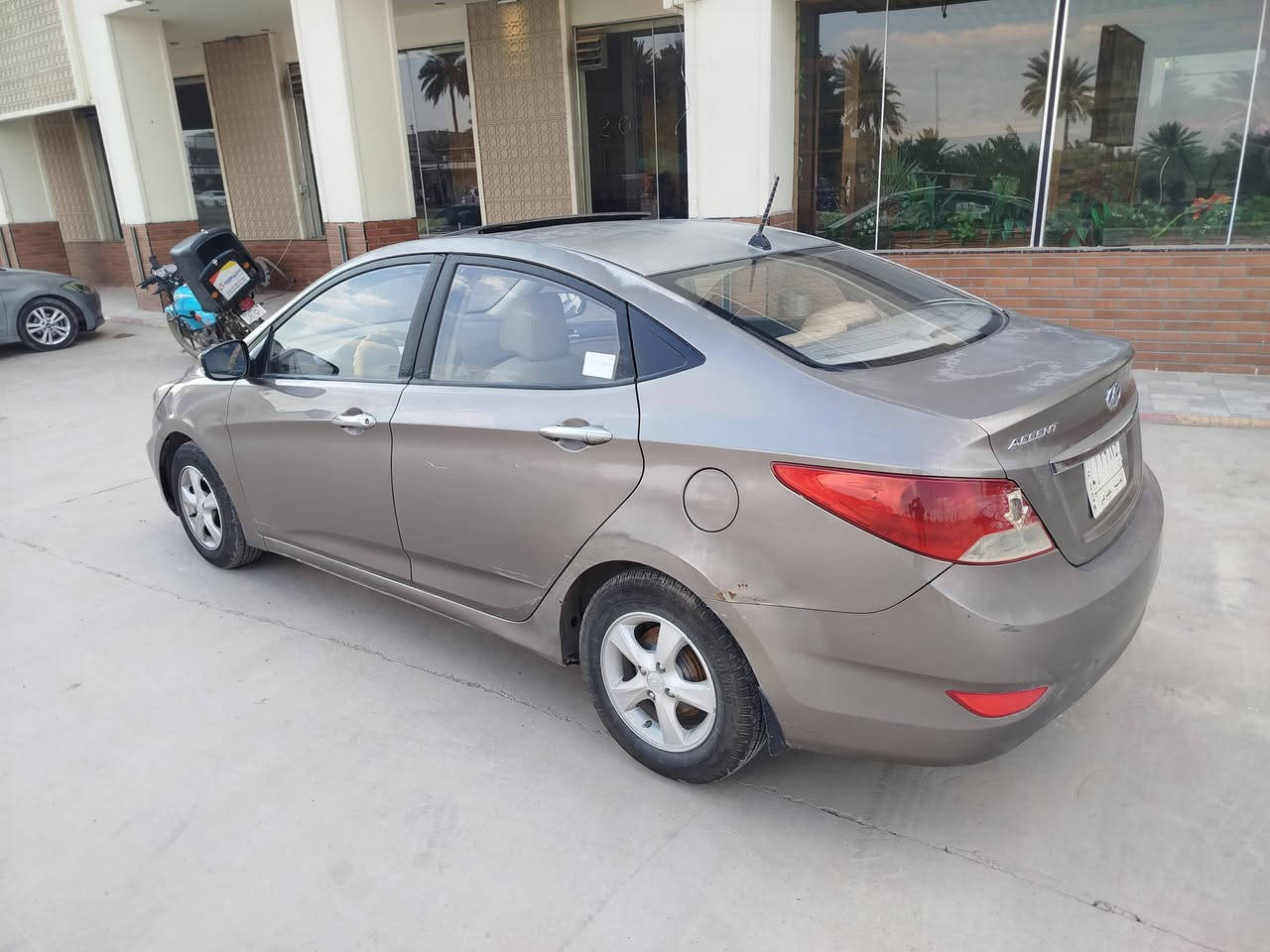 اكسنت موديل 14خليجي مكفولة 75 من الحادث بيه صبغ قطعتين بدون دواخل مكينه كير حداديه  جديدة تبريد ثلج فول مواصفات مكاني بابل***********
