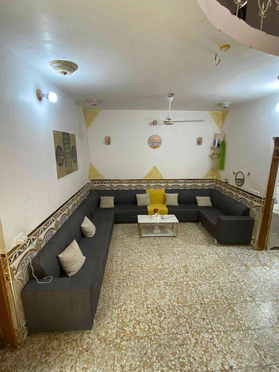 دار للبيع طابو صرف العطيشي حي الزهراء قريب الحولي طابق ونص يتكون الطابق الأول من استقبال وغرفه وصاله ومطبخ وحمامات داخليه وخارجيه الطابق الثاني يتكون من غرفه نظام سويت وصاله وسطح السقف صب مسلح المساحه ٩٧ متر بناء جديد البيت مثل متلاحضون الصور السعر 69 مع المجال البسيط الاستفسار ع الرقم *********** اتصال

*********** وات ساب

مكتب ابا الفضل للعقار العطيشي حي الزهراء مقابل شركة عباس الأسدي ٠
