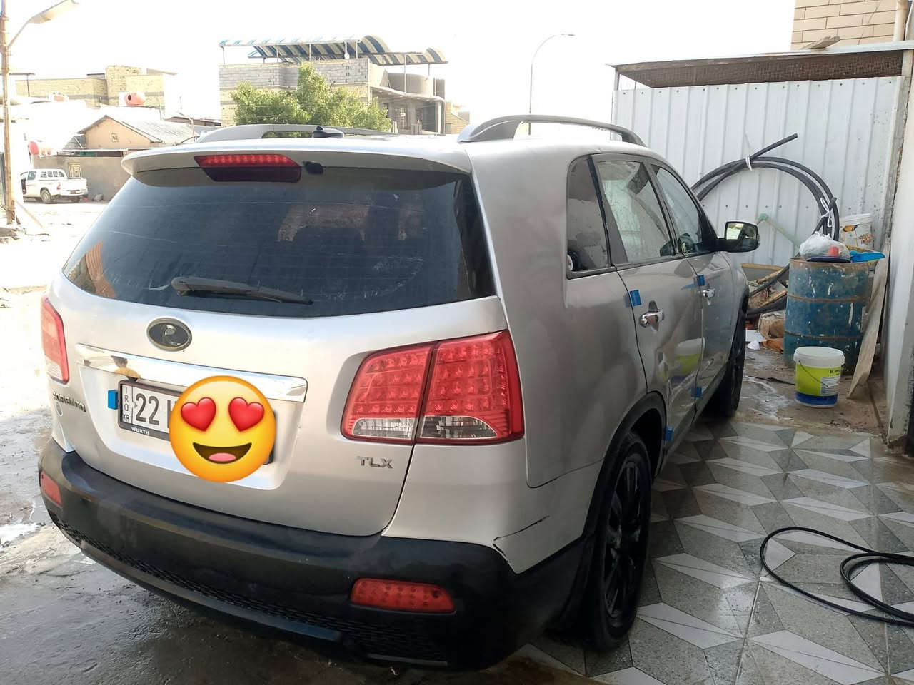 سلام عليكم 
كيا سورنتو كاز 
ادوات ادوات ادوات 
موديل 2013
بيها رقم وسنوية شمالي 
جاهزه كير ومكينه وتبريد مكفولات شرط 
تخم تاير 
حداديه جاهزه 
سبعه راكب
كشنات جلد 
تدفه بل كشنات 
بصمه مانع انزلاق 
بنورامه قطعتين 
هواي مواصفات بعد 
سياره جاهزه من كلشي نقص برغي ماكو 
مكان السياره بصره 
السعر 57وبيها مجال بسيط 
الإتصال ***********
