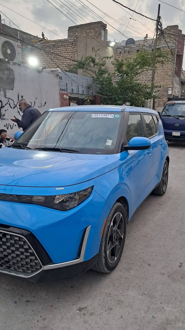 السلام عليكم
سول 2025
ماشيه شي قليل 
سياره كلين فقط ايرباك ستيرن
رقم انكليزي بغداد تحويل ثاني يوم السعر 175وبيه مجال 
***********الاتصال
