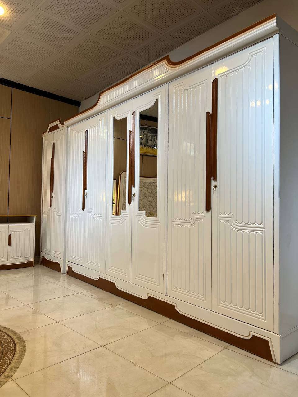 السعر ( مليون و50 ) فقط😍

غرف نجاره عراقيه 💯💯

تتكون من ١٠ قطع 

عرض الكنتور٣مترات و٢٠سم

ارتفاع الكنتور مترين و٤٥سم

السرير بلوك ٦ ارجل

طول السرير 200 سم 

عرض السرير 160 سم 

الضهر شد براغي

الزاويه بارتفاع الكنتور 

الشازلون والطابوريه 75 الف 

الدوشك 150 الف  ضمان ٥ سنوات


**إذا كنت صاحب هذا الإعلان وتريد حذفه لأي سبب، رجاءا أرسل رسالة إلى الدعم الفني**