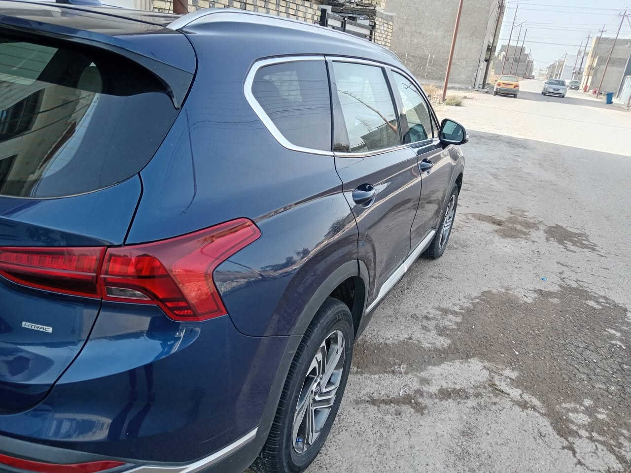 سلام عليكم للمراوس فقط بسبورتج سنتافي 2021 فول عده الفتحه حادثه جاملغ وربع البنيد جهت السايق لاتصال ***********
