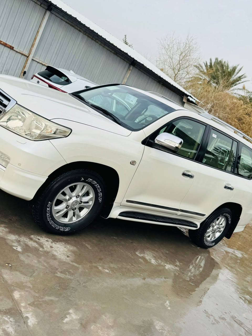 لان كروز 2011ستينيه سياره جديده بمعنه الكلمه ماشيه 200 ألف سعرها 340ورقه وسياره سليمانيه رقمها
موجوده بغداد ألمدائن ***********
