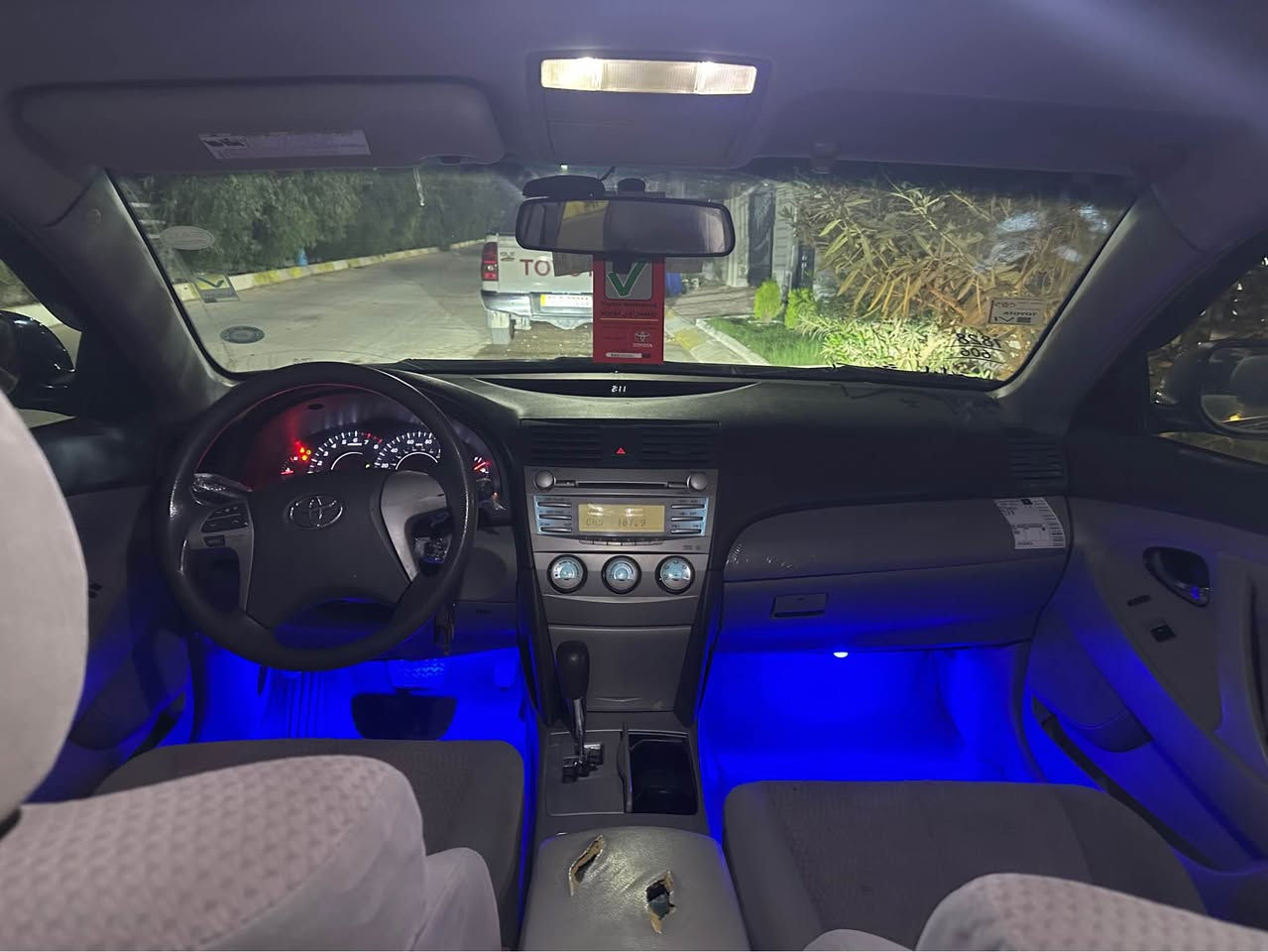 تويوتا كامري 2011 le كندي
ماشية 199 الف 
سياره حيل نضيفه و مصروف عليها 
كير محرك بشرط 
بس بونيت صبغ 
سعر 105 
مكاني كركوك 
*********** كركوك, العراق
