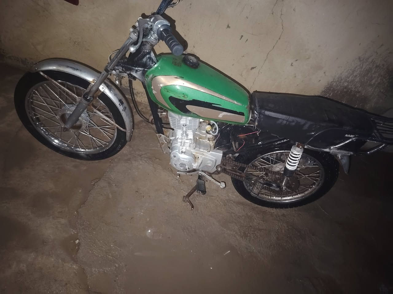 السلام عليكم 4 جيل للبيع ماكينتها ما مفتوحه 23 شاصيها كفاله عامه من خياس من فطر اصوليهاكاتبك يراد لها ترتيبات  ***********
