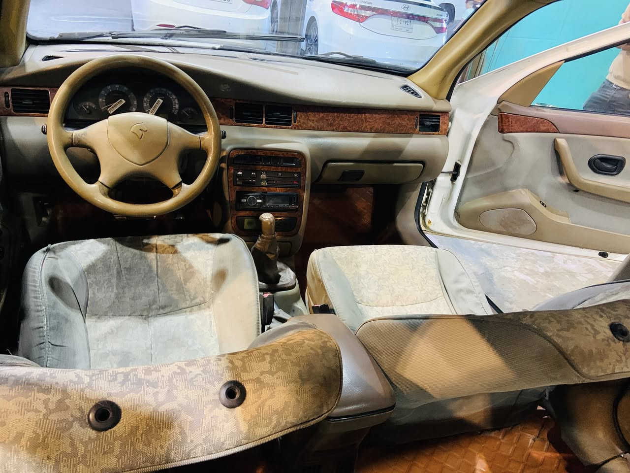 سمند ٢٠١١ رقم قادسيه باسمي تحويل ثاني  يوم   بيهه صبغ اكثر من قطعه محرك كير جديد قبل شهر من شديته سنويه ماساقطه سياره عوزهه بس مشط ستيرن 
*********** 
المكان نجف السعر ٣٦وبيها مجال
