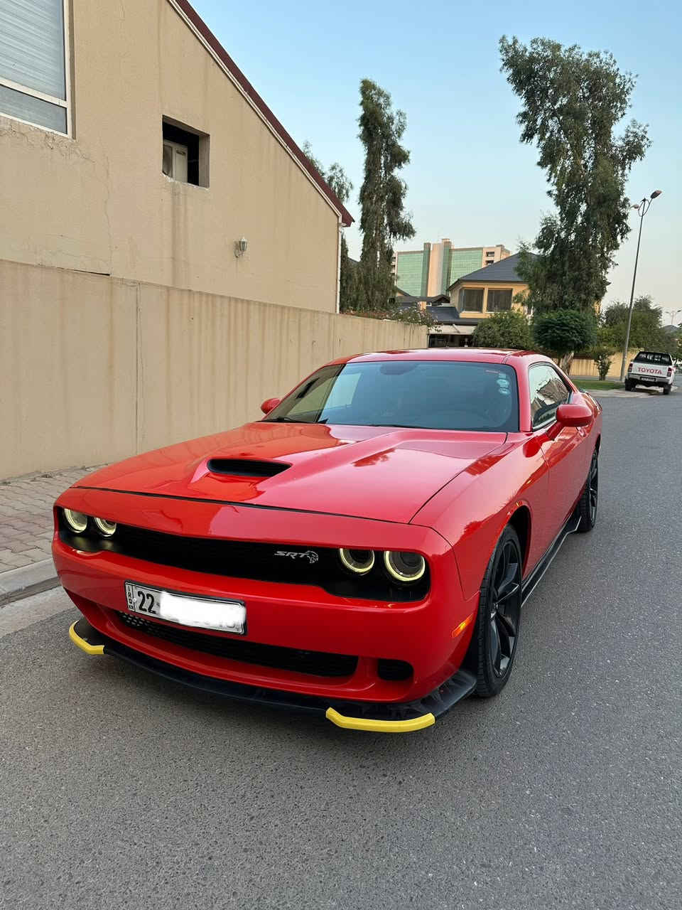 سلام عليكم 
دوج جالنجر للبيع 
مديل ٢٠١٩ لون برتقالي 🍊 مميز محرك ٦ سلندر توو ويل 
ماشيه ٩٣ الف
محرك كير مامفتوح تبريد كهربائيات حجر اكزوز كل شرت حداديه تخم تاير جديد بنزين كل بس محسن و دهن موتل + بنزويل اي كلوب خلل مامشتغل بل شاشه
مواصفات :- شفتات ستيرن + شاشه كاربلي سماعات الباين + تشغيل عن بعد + ويل ٢٠ …..
*بيها صبغ جاملغ و باب بدون دواخل + بنيد بدون شاصي بدون ارباك حادث خفيف حتي راديتر بلادي و عليها سستم صوت كزوز اصلي 
سياره نظيفه جاهزه بدون مصروف كلشي منها جديد سنويه رقم اربيل سنويه هزه جديد بأسمي تعويل غرامات مباشر
السعر ١٨٧ 
رقم الهاتف + واتساب***********
