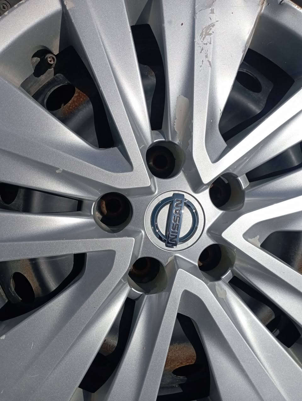 مكلف بالنشر
طخم تواير شرط نضاف جاهزات بس تشدهن السعر.250 

***********
