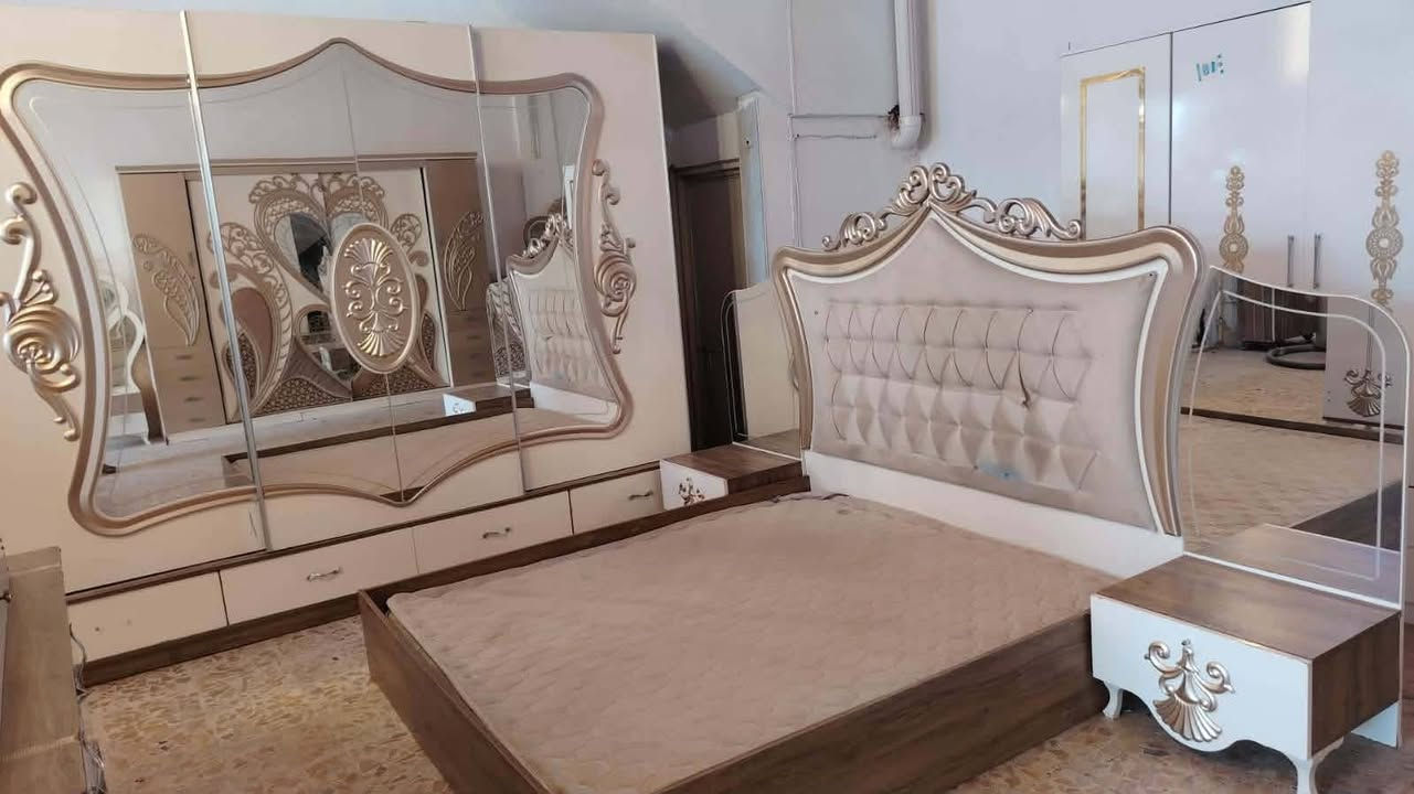 غرفه نوم  ضخمه نضيفه جدا كنتور ٢٨٠ سم 
بسعر مميز
٣٧٥ الف بدون نقل وشد
٤٥٠ الف مع النقل والشد 
الشراي يراسلني خاص او على رقم الواتساب


**إذا كنت صاحب هذا الإعلان وتريد حذفه لأي سبب، رجاءا أرسل رسالة إلى الدعم الفني**