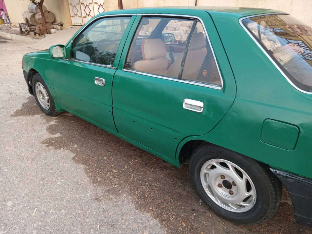 سلام عليكم من رخصت مدير الكروب سوناتا ون موديل ٩٣الو اخضر غير محدد مصبوغة بدون دواخل الكشر شوف العين حداديه جديده تخم تاير ستوني شاده المحرك جديد سنويه ٢٠٢٧شهر الثامن سياره مطلوبه غرامه ٤٠٠الف شرط التحويل سياره جاهزه ترايك وين ماكان متواجد حالين بغداد حي السفير *********** واتساب او اتصال و ماسنجر سعر ٢٨ ورقه وبيه مجال صدك بالله مكلفتني اكثر من هذا السعر مجهزه مال جني
