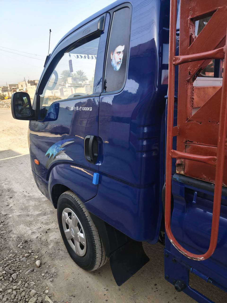 السلام عليكم 
كيا للبيع موديل 2007 رقم بغداد تحويل مباشر 
مكينه 2700 مفتوح لاصرف لا بخار جديده 
مكفولا من ضربه فقط صبغ جماليه اثر جراد 
شاصي مكفول تخم تاير صدر مشط باور كله جاهز 
سعر 80 مكان بغداد ه‍ *********** 
غير متواجد عل انت اتصل وتدلل
