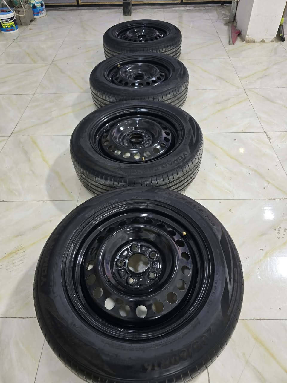 تخم ويل جديد 16
تخم تاير جديد اقل 20يوم من مشدود
عنوان واسط الزبيديه 
سعر350
مكلف بل نشر 
***********
