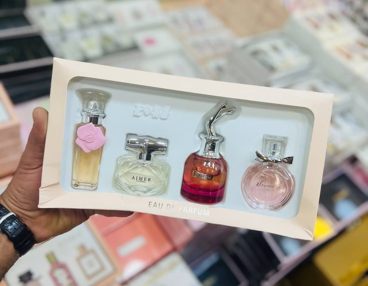 ✨ لأن الأناقة تبدأ من العطر ✨
🌸 وصلت أحدث بكجات العطور المميزة اللي تناسب كل الأذواق 🌿
🔹 عندنا تشكيلة متنوعة من البكجات:
- عطور ناعمة وهادية 🌸
- عطور فخمة وثابتة 💃
- روائح شرقية تلفت الانتباه 😍
💖 بكجات نسائية بروائح ناعمة وزهرية 🖤
🎁 بكجات رجالية بروائح فخمة وثابتة
✨ بكجات هدايا أنيقة للمناسبات والأعياد
💯 روائح تدوم لساعات طويلة وثبات يفوز
🎀 تغليف مرتب وأنيق يخلّي الهدية أحلى
🚚 سارعي بالحجز قبل نفاد الكمية 😊
#بكج_عطور #عطور #سارعوا_بالطلب_قبل_نفاذ_الكمية #اكسبلور #مشاركة_ليصلكم_كل_جديد


**إذا كنت صاحب هذا الإعلان وتريد حذفه لأي سبب، رجاءا أرسل رسالة إلى الدعم الفني**