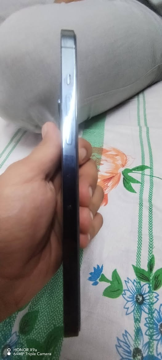 السلام عليكم ايفون 12 برو ماكس 5G ذاكره 256 جهاز فقط مبدل بطاريه اصليه جهاز نضيف جدا شواصي وظهر وكلاس سعر 450 مكاني بغداد ورجاء المو شراي لايتصل ***********
