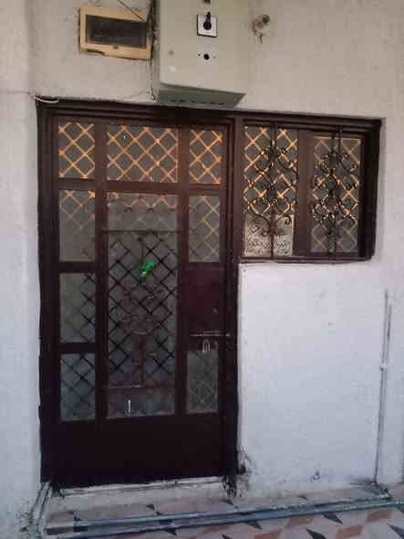 بيت لليجار الزعفرانية مقابل شقق سعيده +وكنتور وجربايه نفرالرقم ***********
