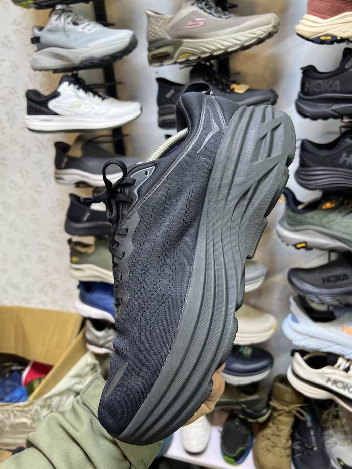 ماركه هوكا وكاله جديد اورجنال 24 طبي خفيف جدا مريح 

……….. قياس46 يلبس45……….. طول القدم29.5


**إذا كنت صاحب هذا الإعلان وتريد حذفه لأي سبب، رجاءا أرسل رسالة إلى الدعم الفني**