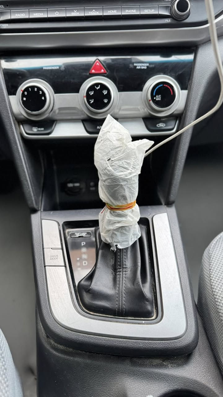 الانتره ١٩امريكي  رقم بغداد  سونار موجود بل منشور.  وموضح رادرات مري. تحديد مسار.   تحكم ستيرن.  حساسات امامي خلفي مكينه ٢٠٠٠دوش كير atالمرغوب   مكان بابل محاويل ناحيه الامام.  
سعر السياره. ١٢٥ قفل 🔒 
***********
