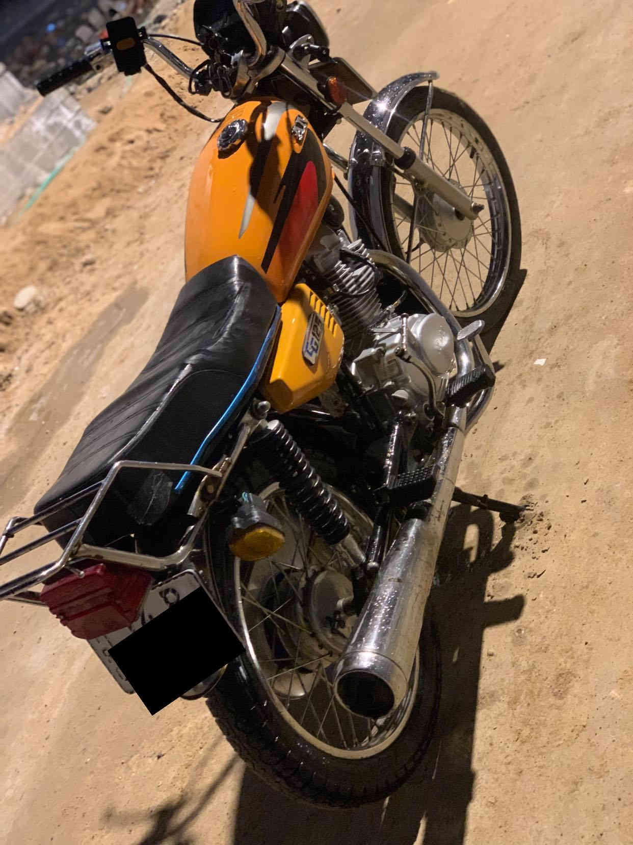 سلام عليكم دراجه البيع رقم وسنويه مديل2023طالعه بشهر ل12محسوبه ع2024كلشي شغال بيه عده الشاير محرك مامفتوح ابد دراجه خير من الله كفاله بوري الضعيف نامه شلامجه بلاد تجي وتشوف بعينك سعر1800قفل قفل ربع مايطيح والماعاجبه المنشور لا يعلق ولا يصير لوتي براسي وشراي بخدمته مكاني كرمت علي ابو صخير رقمي 0788 576 8667
