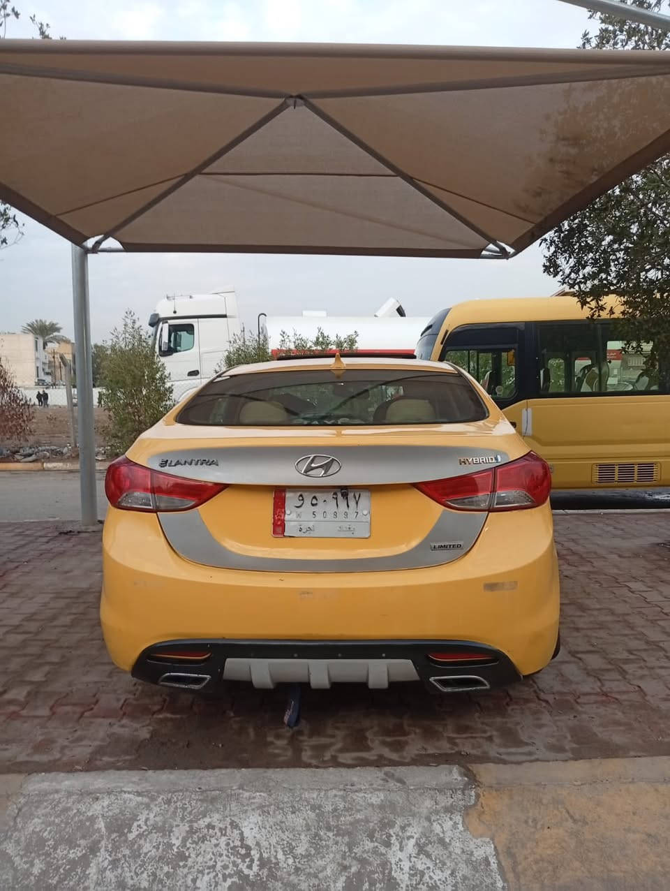 انترا  للبيع موديل ٢٠١٣ وارد امريكي محرك الفين دوش سيارة فول مواصفات ماعده البصمه سيارة سلايت روف كشنات جلد وكهرباء رادرات شاشه كامره اشاير بل مري تدفئه تبريد بل كشنات سيارة نظيفه وجاهزه محرك كير تبريد ثلج تخم تاير جديد حادثها جاملغ ووربع باب بدون دواخل هيئه وغرامات رقم بغداد مشروع وطني سعرها ١٠٠ ورقه بدفتر ومكان السيارة بغداد البلديات ***********
