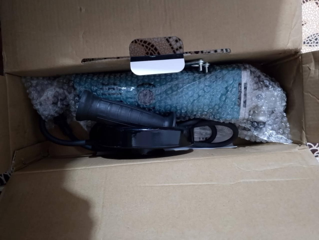 دريل شحن بارك سايد مستخدم قليل وكوسره طك كارتون للبيع مكان شطره سعرهن 35 والشراي بي خير ويدلل


**إذا كنت صاحب هذا الإعلان وتريد حذفه لأي سبب، رجاءا أرسل رسالة إلى الدعم الفني**