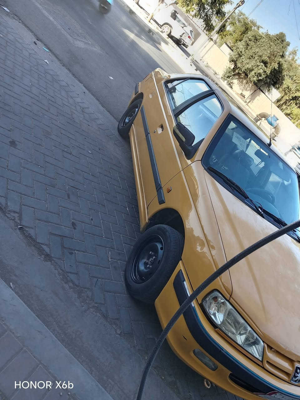 سلام عليكم من رخصه الادمن 
بيجو بارس ٢٠١٥

كير ومحرك فرنسي

تبريد شغال االسياره جاهزه

بيها ضربه فوك الايت الايسر ومصلحه

وبيها بارد اباب السايق

هيئه مصفره غرامات عليها ١٠٠ الف اني اتحملها

مكانها بغداد حي الجهاد
السعر ٣٨ وبيها مجال 

للاستفسار أكثر 

*********** متوفر واتساب
